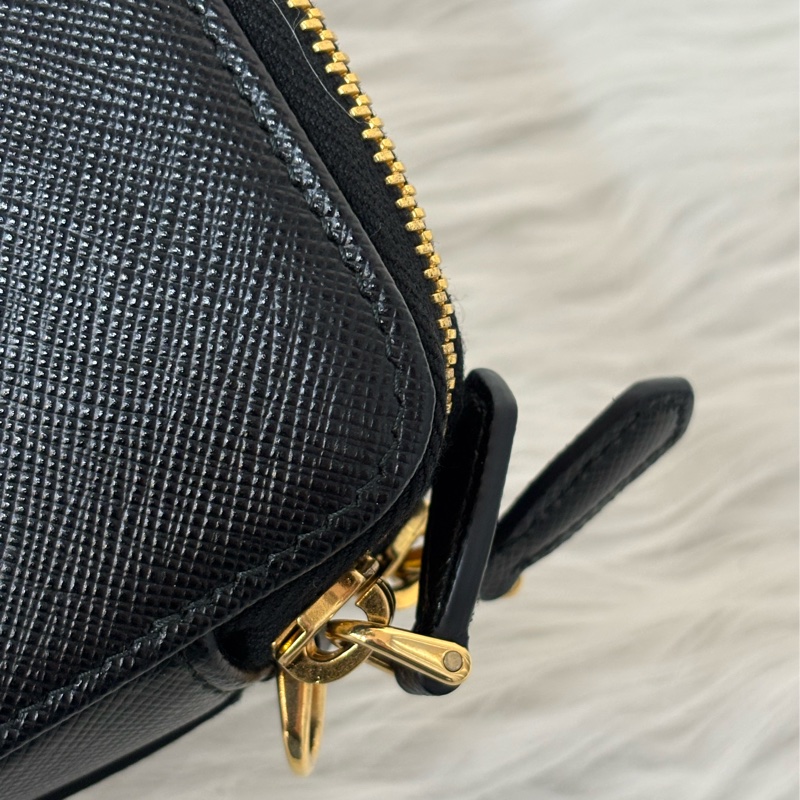 Prada 1BP024黑色防刮牛皮金色三角log鏈條Woc-60