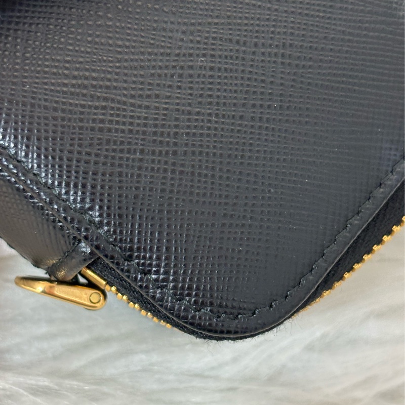 Prada 1BP024黑色防刮牛皮金色三角log鏈條Woc-64