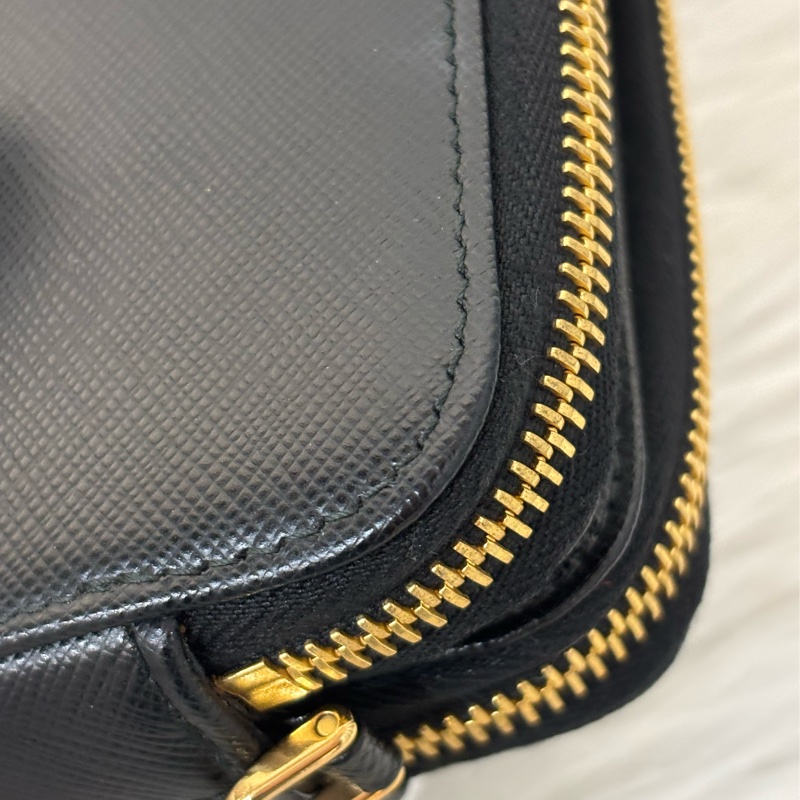 Prada 1BP024黑色防刮牛皮金色三角log鏈條Woc-65