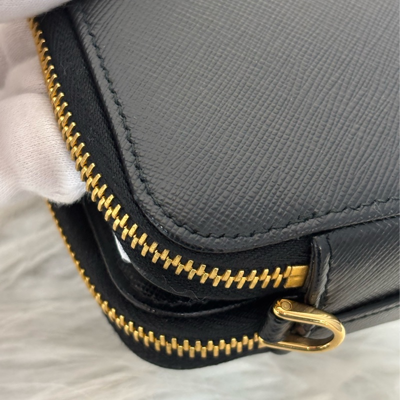 Prada 1BP024黑色防刮牛皮金色三角log鏈條Woc-67