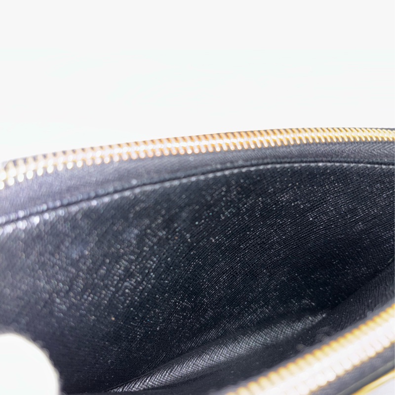 Prada 1BP024黑色防刮牛皮金色三角log鏈條Woc-27