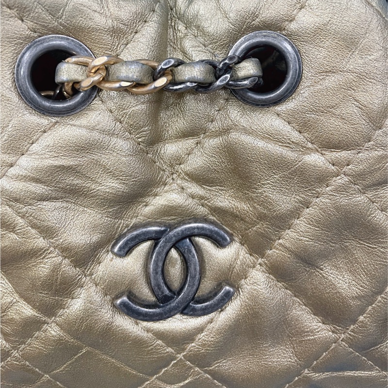 ✨三折出售✨Chanel Gabrielle招財金流浪雙色鏈條後背包 香奈兒後背包 香奈兒包包-33