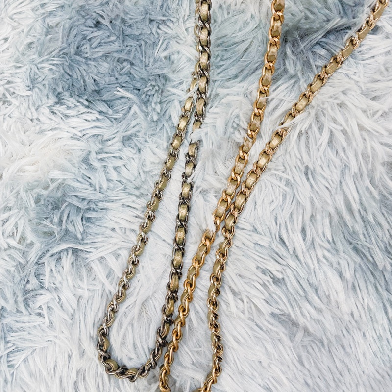 ✨三折出售✨Chanel Gabrielle招財金流浪雙色鏈條後背包 香奈兒後背包 香奈兒包包-37