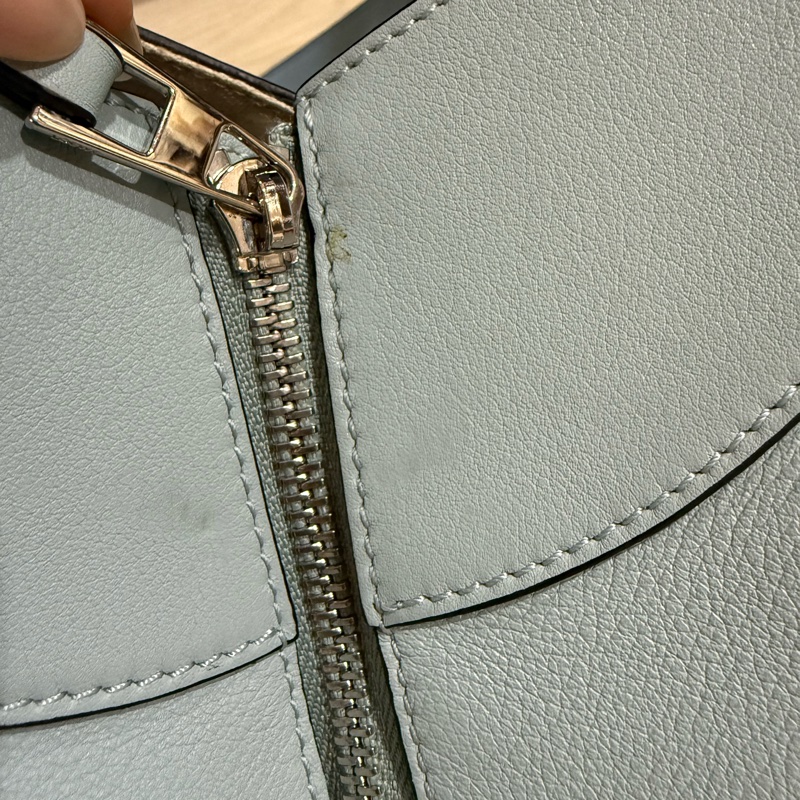 LOEWE hammock手提包/吊床包/可斜背.天空藍 拼色-17