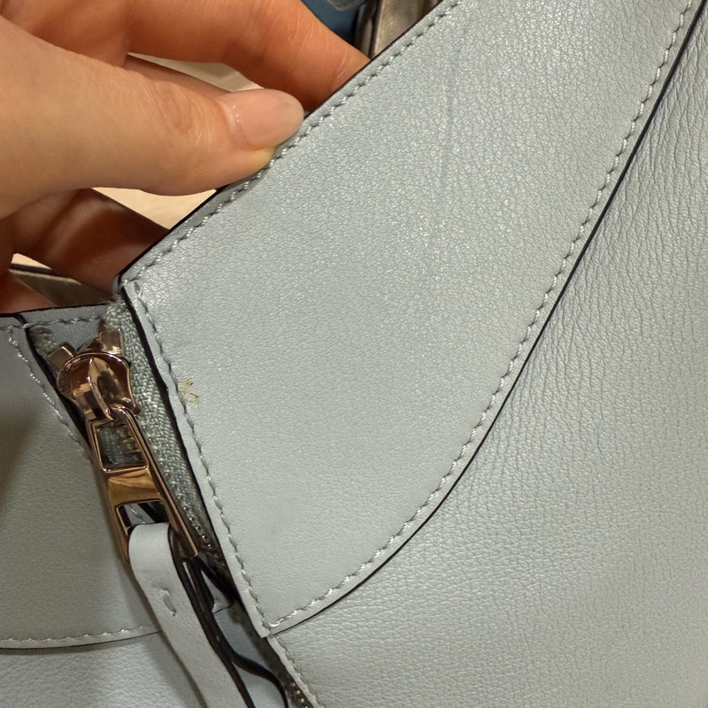 LOEWE hammock手提包/吊床包/可斜背.天空藍 拼色-18