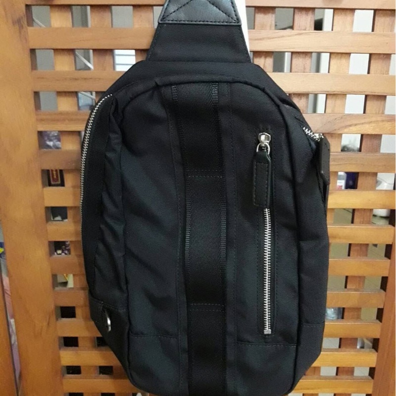 Agnes b  帥氣單肩背包 尼龍輕便肩背包  全新現貨-2