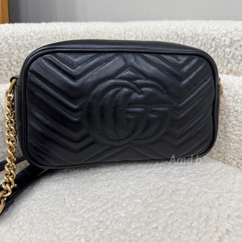 GUCCI GG Marmont絎縫皮革斜背/相機包(黑色) 99新近全新。-4