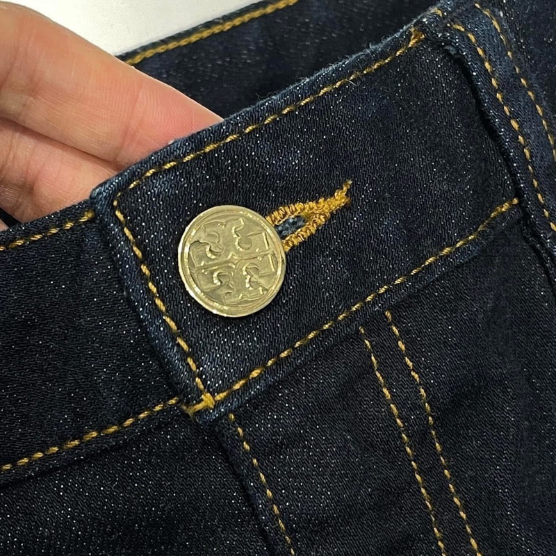 美國TORY BURCH 金扣牛仔長褲-4