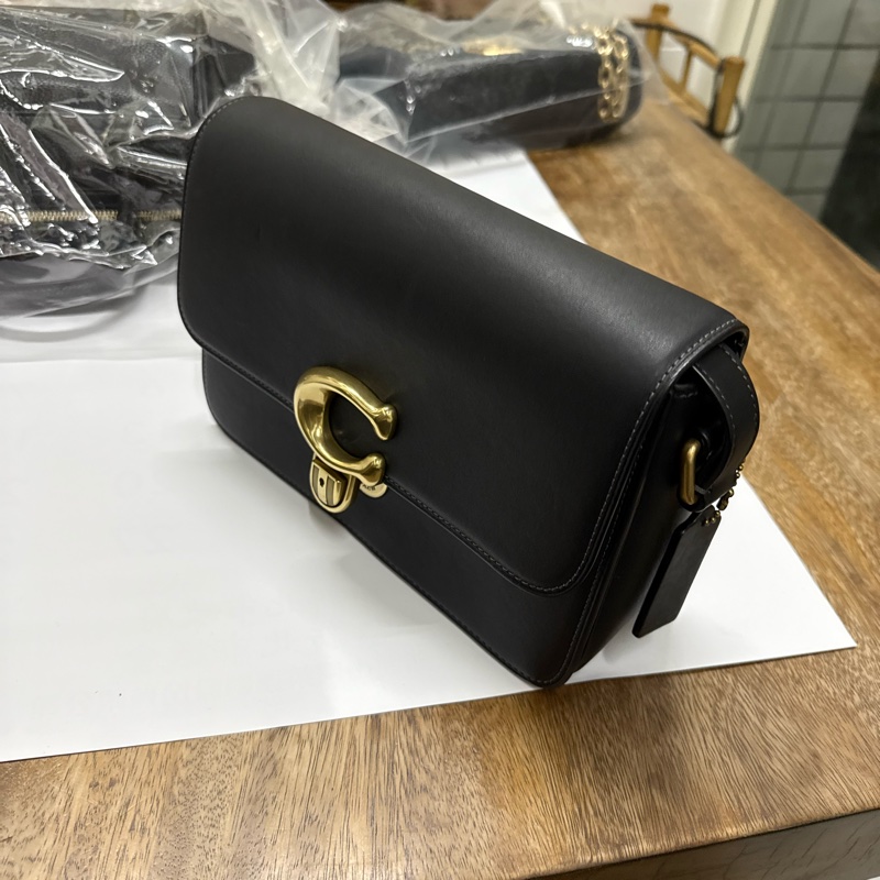 COACH Studio 19郵差包-2
