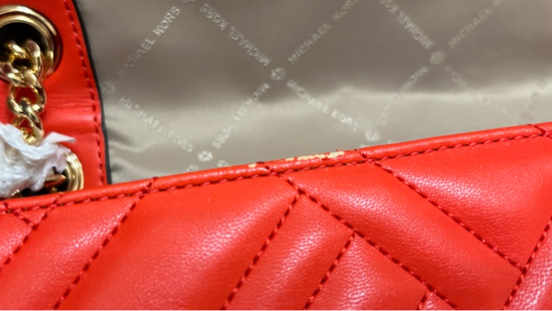 MK菱格羊皮包-15