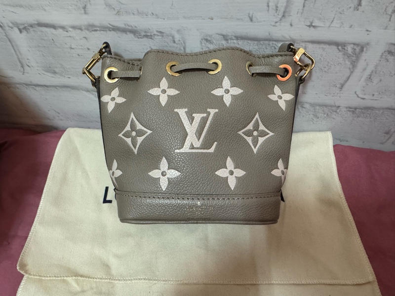 LOUIS VUITTON 新款 NANO NOE斑鳩灰壓印老花水桶包LV-1