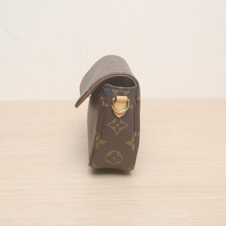 LOUIS VUITTON(路易威登) IVY 鏈條腋下包 老花 PVC 金扣 晶片-1