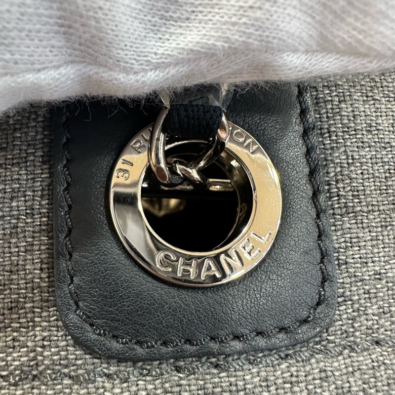 Chanel A67001灰白黑麻棉銀鍊沙灘包 托特包 肩背包-31