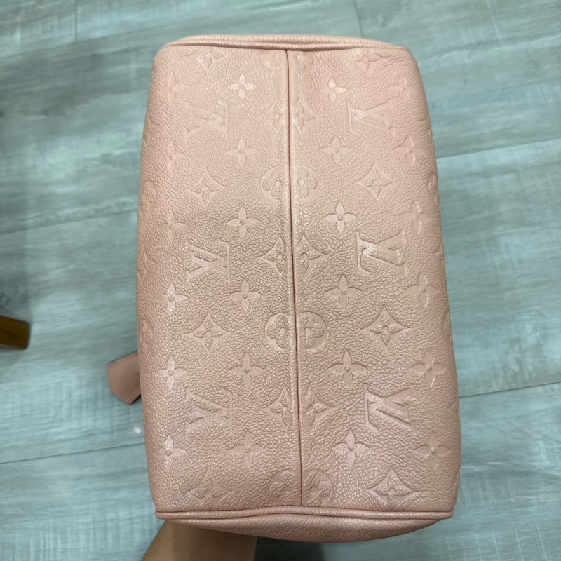 LV SPEEDY 25 全皮壓紋 櫻花粉色 手提斜背包-13