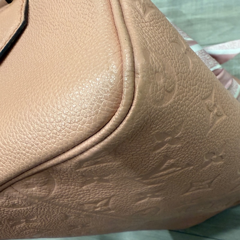 LV SPEEDY 25 全皮壓紋 櫻花粉色 手提斜背包-14