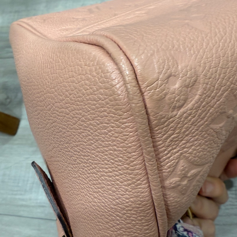 LV SPEEDY 25 全皮壓紋 櫻花粉色 手提斜背包-16
