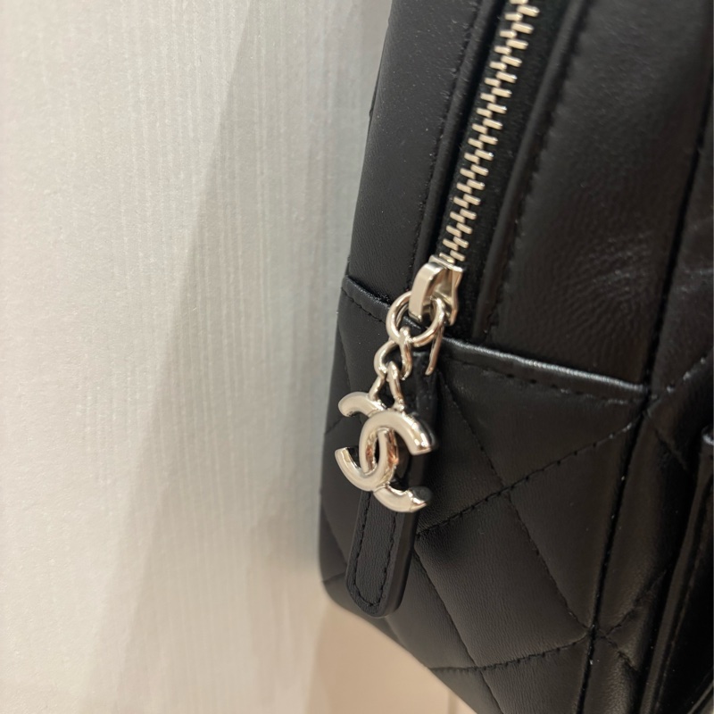 CHANEL 香奈兒 小書包 黑色羊皮銀釦-7