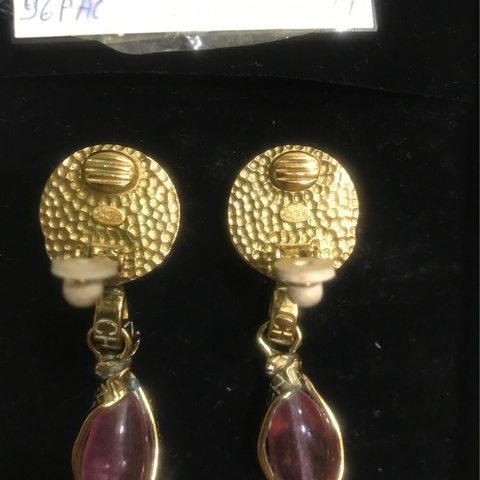 【 CHANEL】香奈兒 全新 古董 宮廷式復古風格 低調奢華_霧金側面chanel字母  紅玉髓垂墜夾式耳環