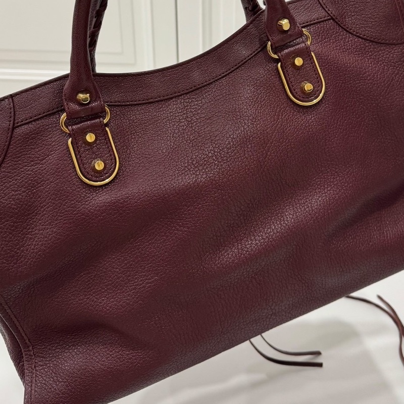 BALENCIAGA 巴黎世家 酒紅色 metallic edge city金釦 山羊皮 機車包 手提包 肩背包 斜背包-35