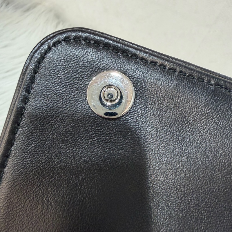Miumiu 5BD016黑色皺摺皮革銀鏈條斜背包 Woc-31