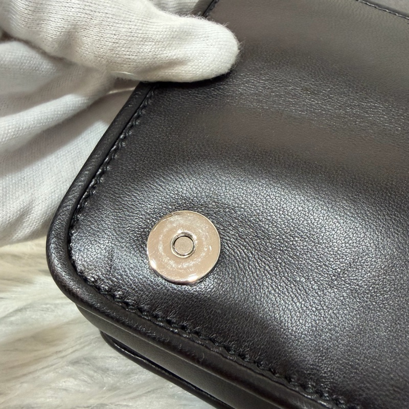 Miumiu 5BD016黑色皺摺皮革銀鏈條斜背包 Woc-35