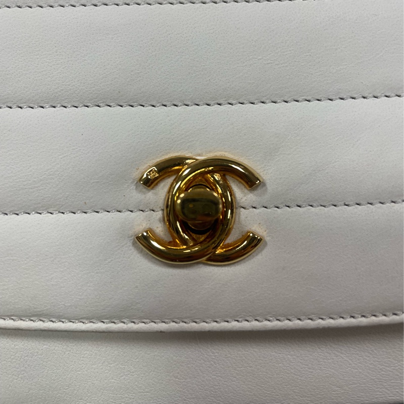 Chanel Vintage 白雪公主金扣半月包 香奈兒-18