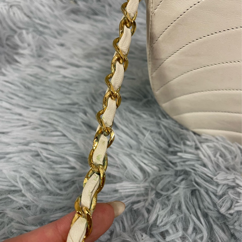 Chanel Vintage 白雪公主金扣半月包 香奈兒-23