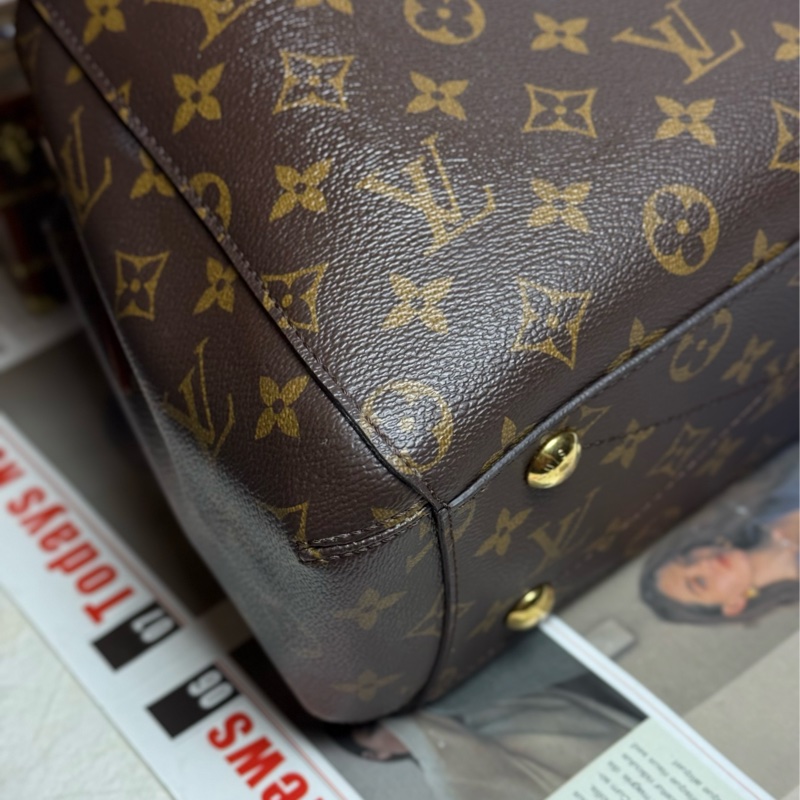 (專櫃已停產📈 最新晶片款)Lv 老花蒙田 BB-7