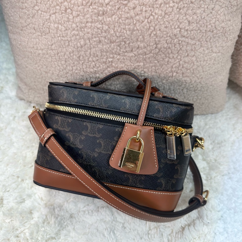 全新‼️Celine Vanity Case 119462 新款 老花 化妝箱 凱旋門-0
