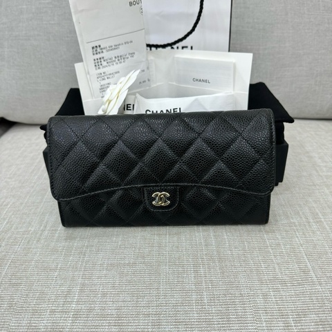 CHANEL  經典雙C  LOGO菱格粒紋小牛皮 CF釦式長夾（黑金）