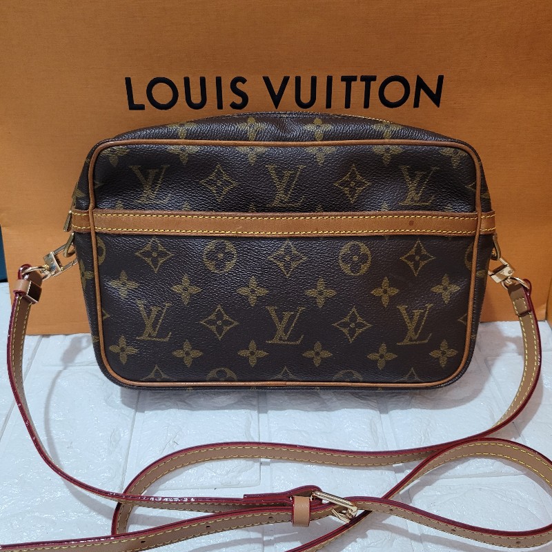 💜 Louis Vuitton
LV 手拿包/已改可斜背-0