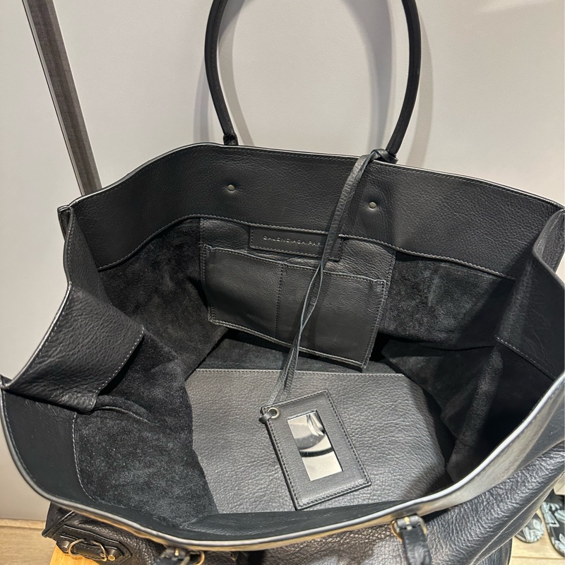 BALENCIAGA黑色全皮革手提包-3