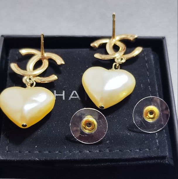 💝FuFu.Style ⟡.·* Chanel 劉詩詩同款珍珠愛心雙C小香耳環-11