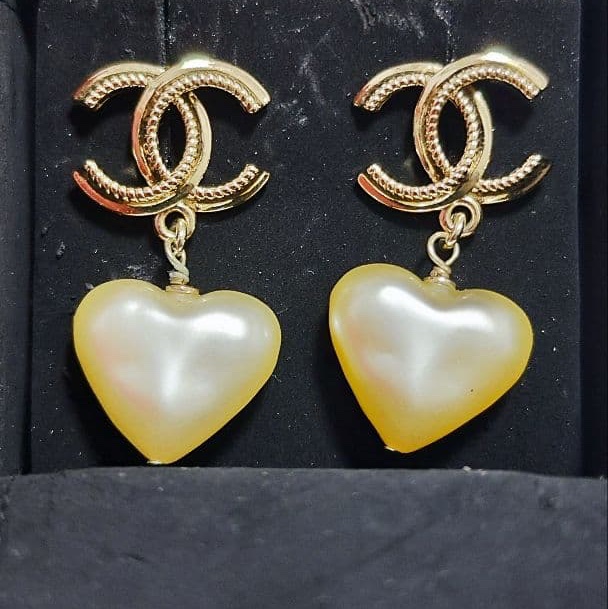 💝FuFu.Style ⟡.·* Chanel 劉詩詩同款珍珠愛心雙C小香耳環-12