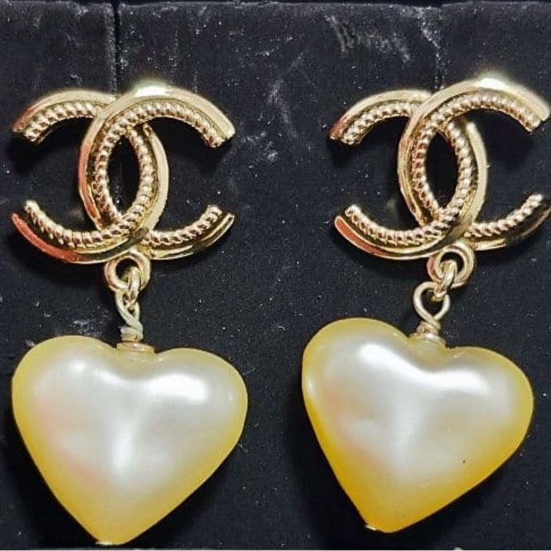 💝FuFu.Style ⟡.·* Chanel 劉詩詩同款珍珠愛心雙C小香耳環-3