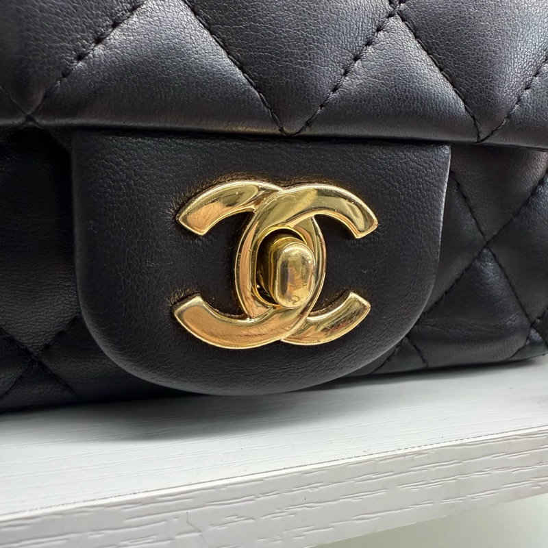 chanel香奈兒黑金菱格紋雙C扣方胖子鏈條包-16
