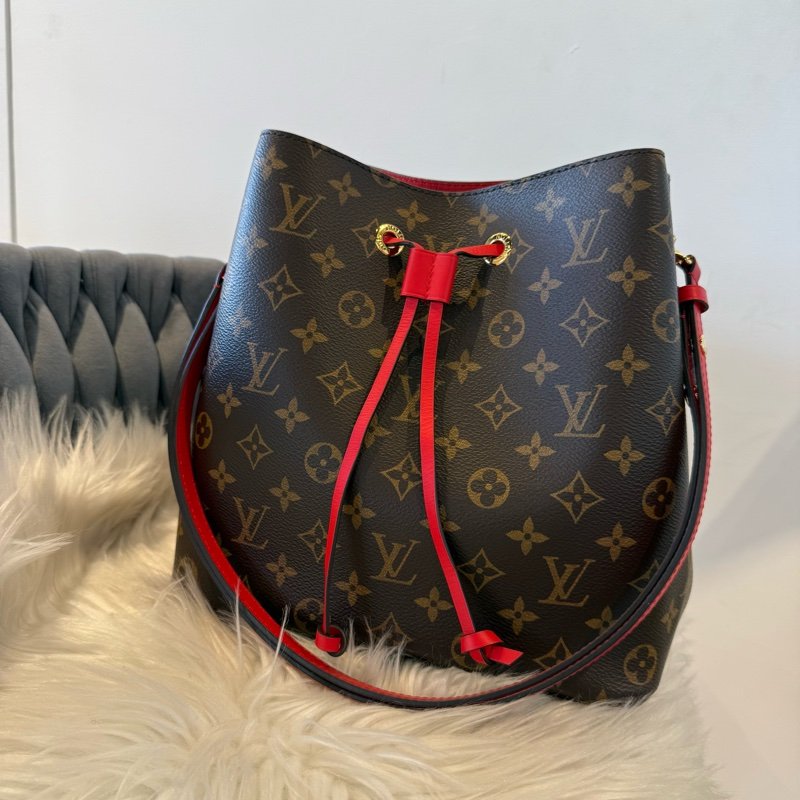 LV NeoNoé 紅色經典水桶包-0