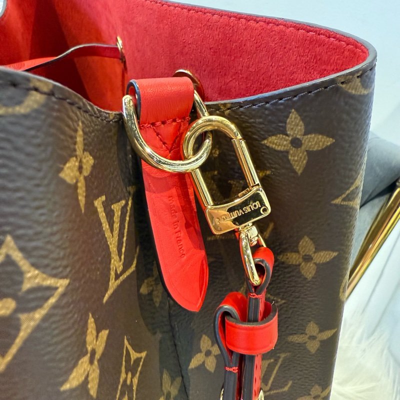 LV NeoNoé 紅色經典水桶包-6