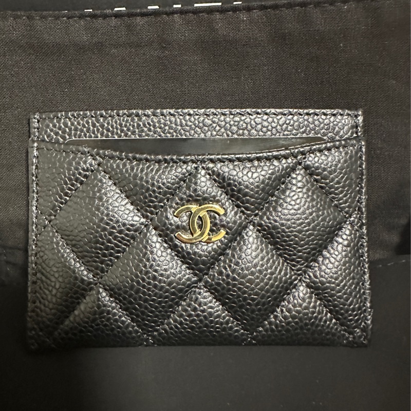 CHANEL 黑色經典荔枝牛皮卡夾-1