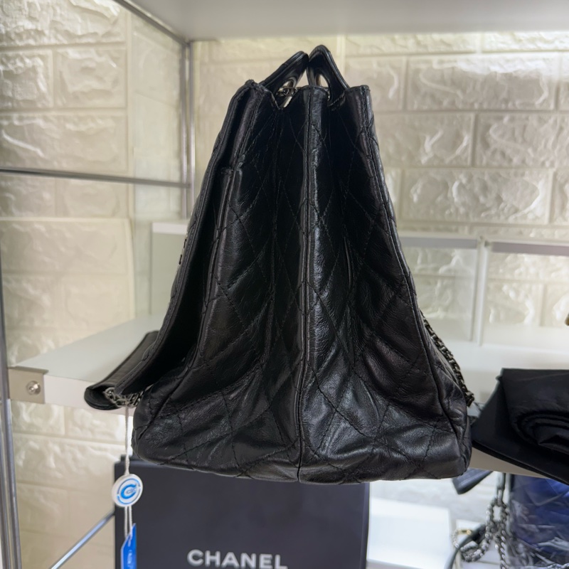 Chanel黑銀菱格紋油蠟皮2.55扣機場鏈條包-2