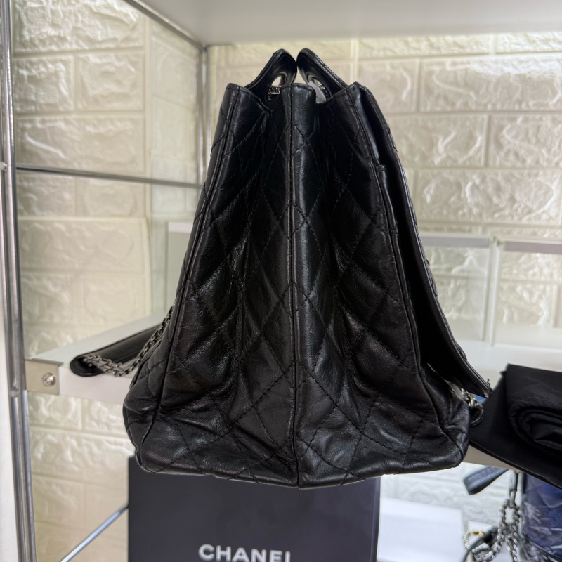 Chanel黑銀菱格紋油蠟皮2.55扣機場鏈條包-3