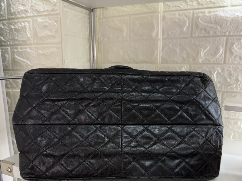 Chanel黑銀菱格紋油蠟皮2.55扣機場鏈條包-5