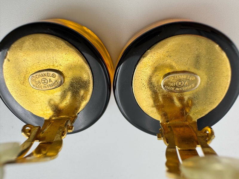 Chanel Vintage 98A 亞加力啡色山茶花耳環-8