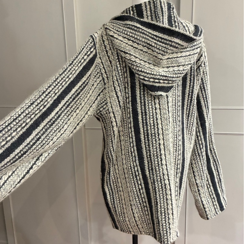 全新原價1萬多Agnes b. Homme Paris毛衣牛角釦羊毛外套-2