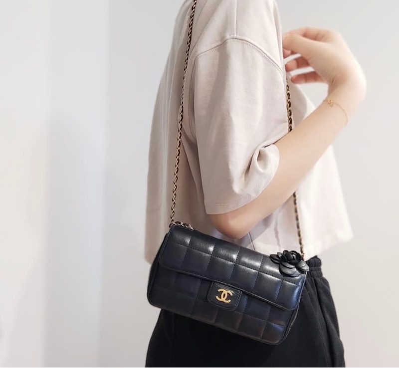 Chanel Vintage香奈兒山茶花冰格包-5