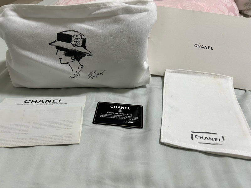 香奈兒 chanel cf 23 小號 黑銀 黑色銀釦 牛皮 保卡 26開-11