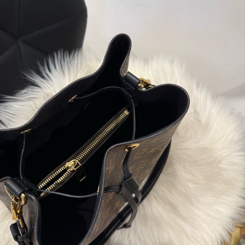 LV 老花黑水桶-2