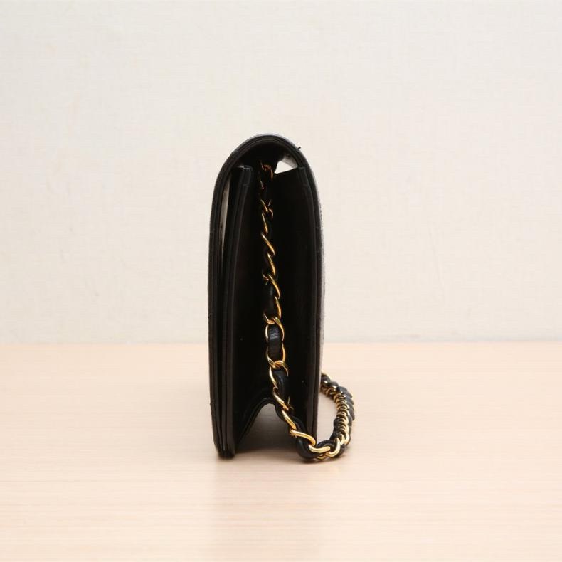 CHANEL(香奈兒) 中古 黑金羊針扣Woc23 黑色  3開 金扣-1