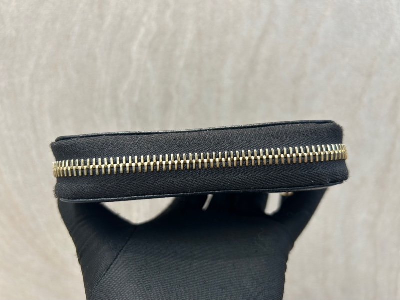 GUCCI黑色牛皮雙G SOHO拉鍊零錢包598209-6