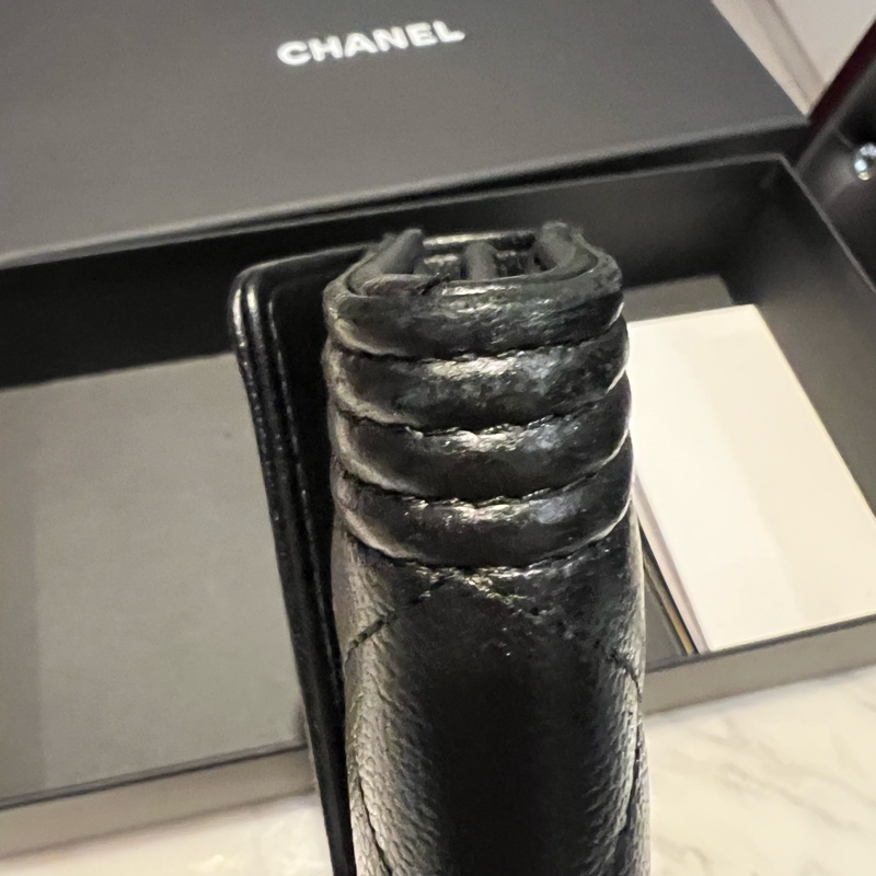 Chanel boy 黑扣牛皮荔枝皮長夾-32